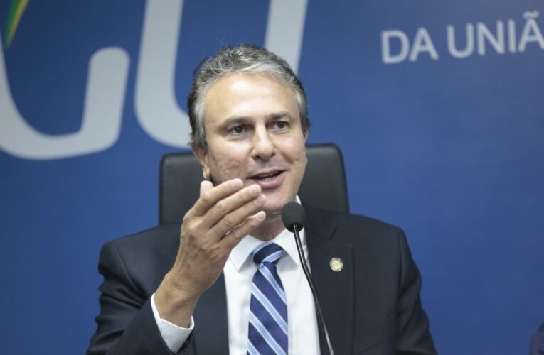 Camilo Santana impulsiona educação e saúde no Amapá com entrega de benefícios e inauguração de centro de imagem