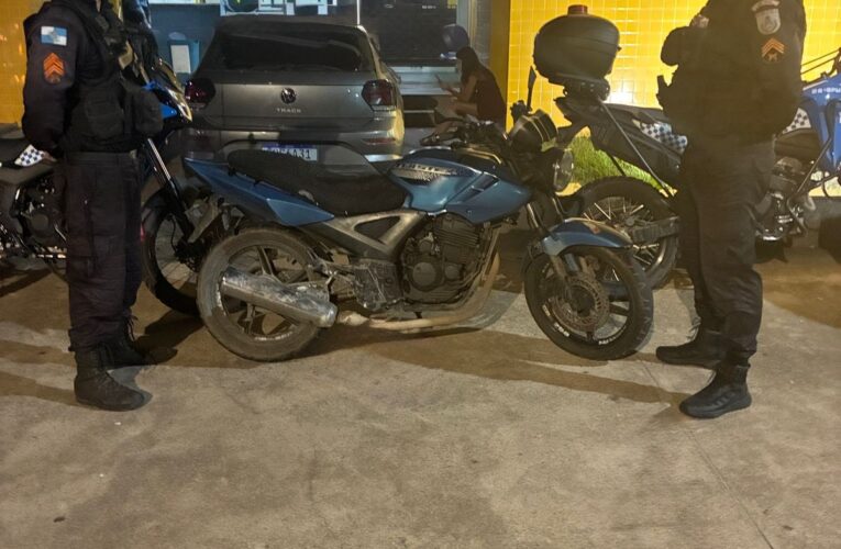 Homem é preso em Barra Mansa com motocicleta furtada: flagrante na contramão expõe crime